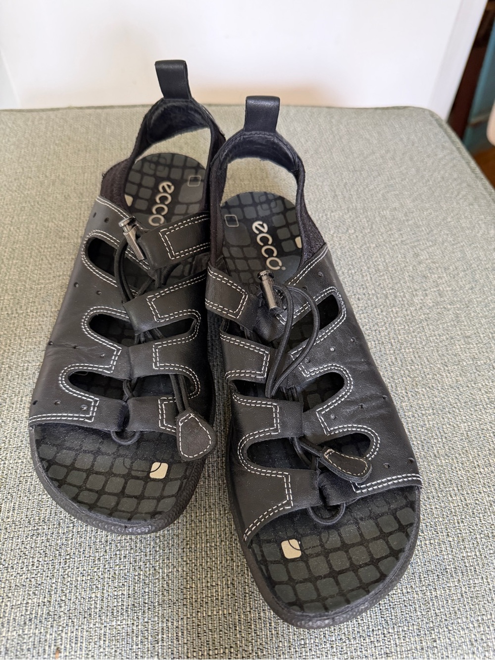ECCO Black Lightweight Leather Toggle Closed-Toe Sport Sandals- Speed Lace Up